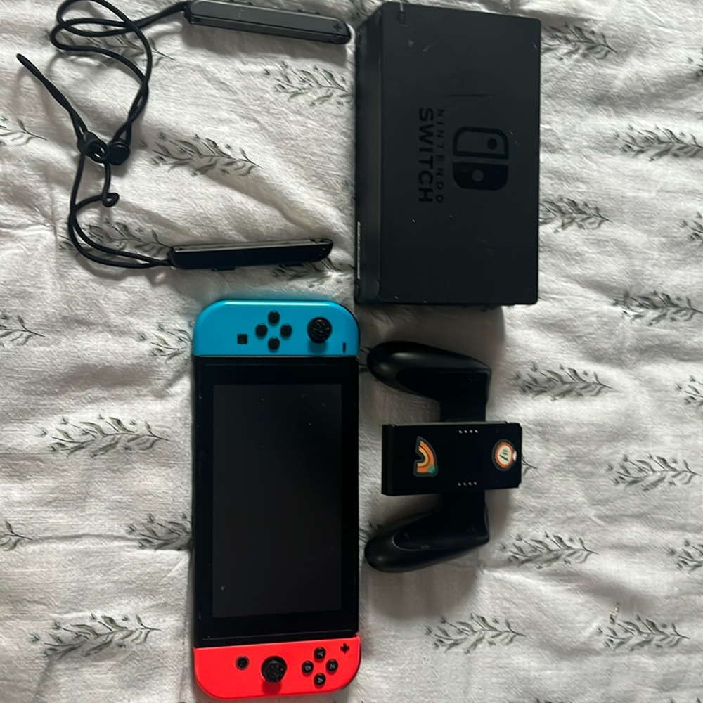 I’m selling my Nintendo. It it used.